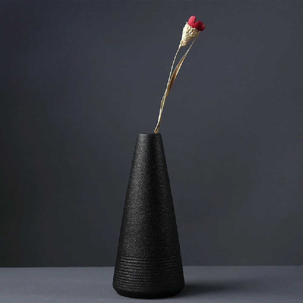 Petit vase noir en céramique — esprit japonais - Nesty (vue 6)