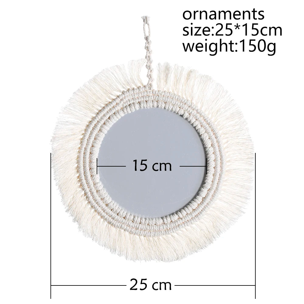 Miroir mural rond macramé blanc à franges, suspendu, avec cotes techniques : 25 cm de diamètre, miroir 15 cm, poids 150 g - Nesty