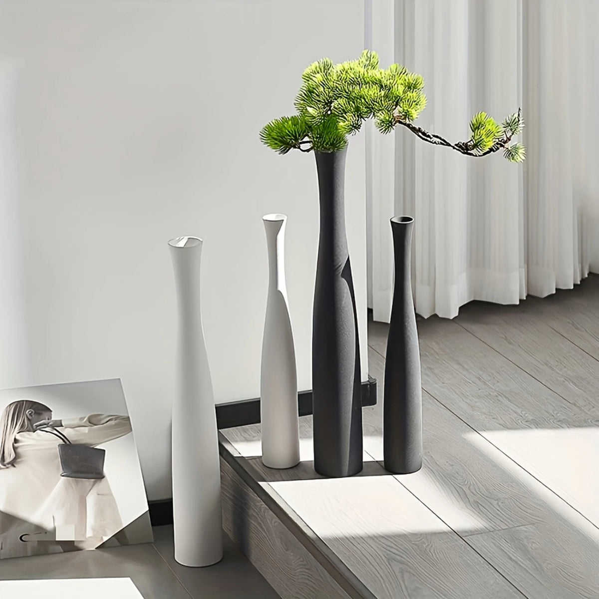 Duo de vases décoratifs blanc et noir, motif ajouré - Nesty (vue 1)