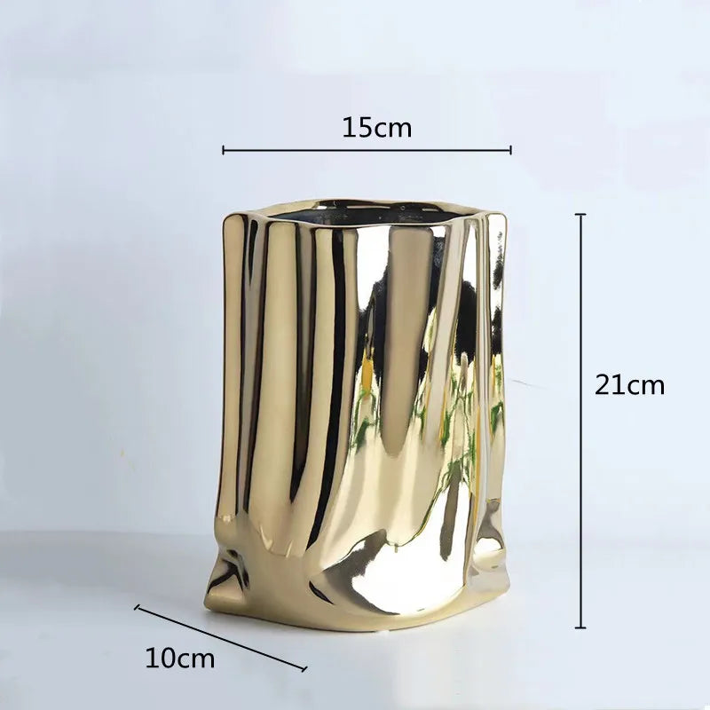 Vase en céramique argentée, forme sac plissé (vue 8) - Nesty