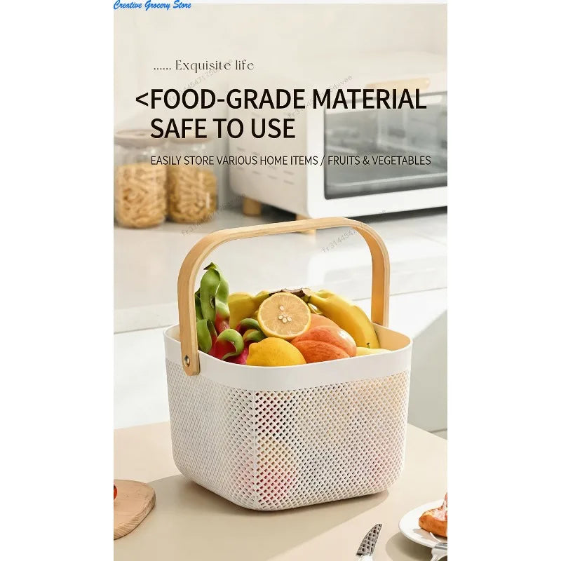 Panier de rangement ajouré en plastique avec poignée bois Nesty, coloris blanc garni de fruits, texte en anglais food-grade material safe to use