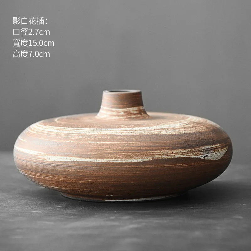 Vase en terre cuite noire, effet pierre brute (vue 10) - Nesty
