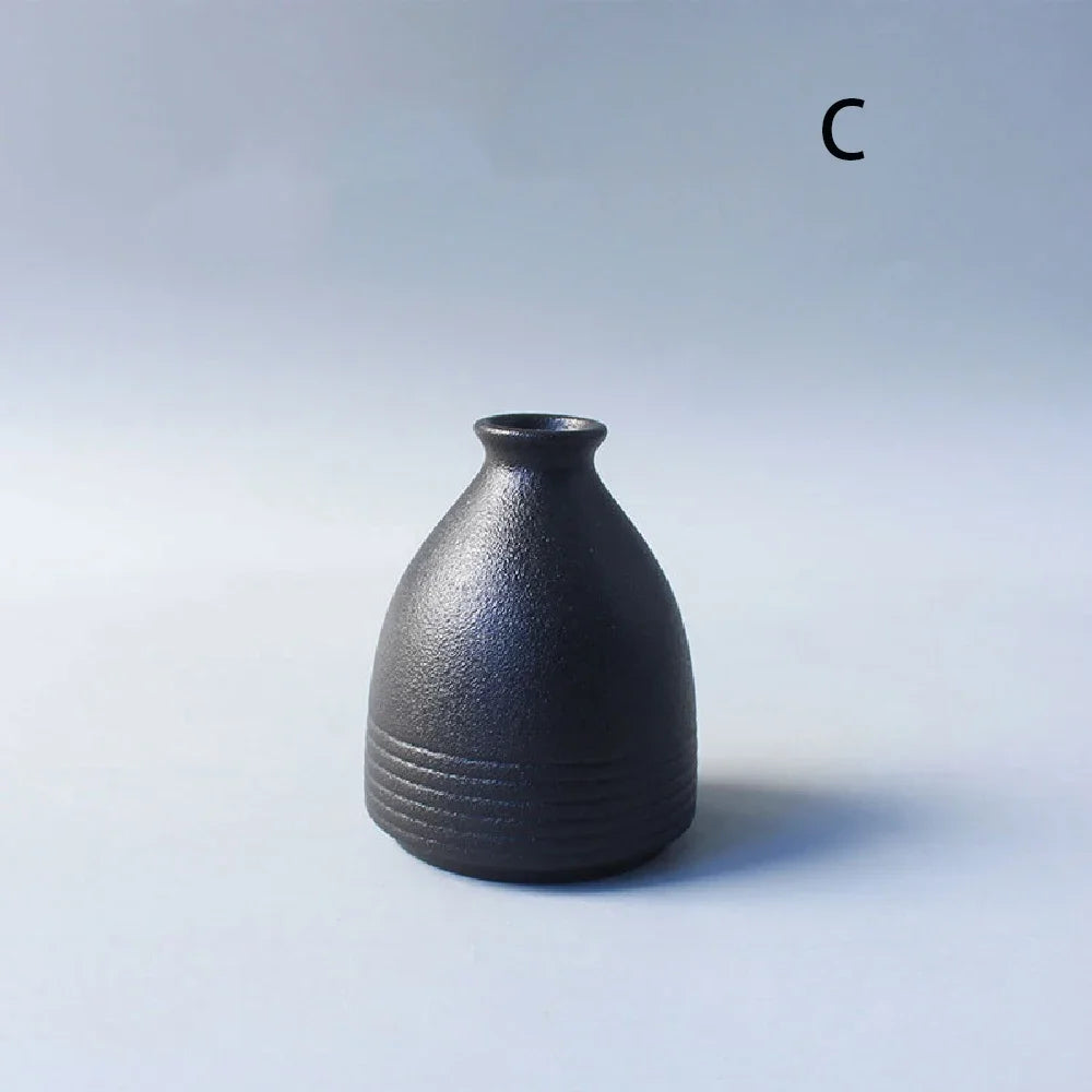 Petit vase noir en céramique — esprit japonais - Nesty (vue 7)