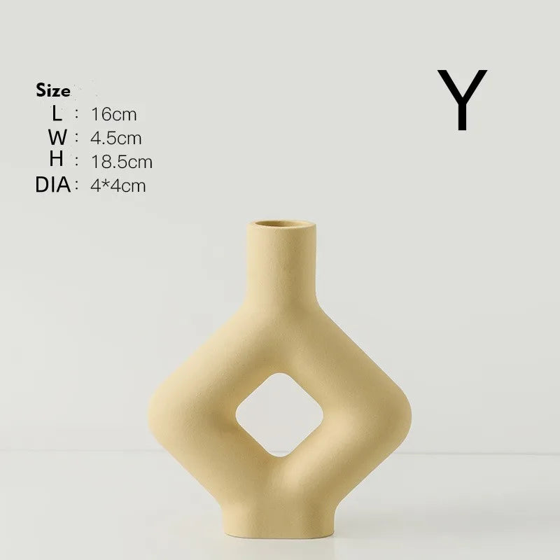Vase en céramique au design sculptural — style moderne épuré (vue 5) - Nesty