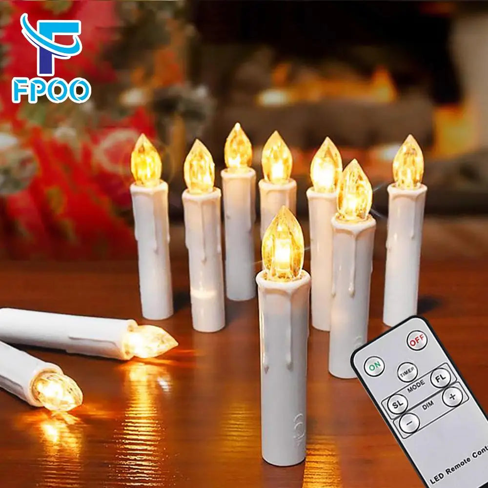 Bougie LED sans flamme, mèche noire, télécommande incluse Nesty, neuf bougies LED de marque FPOO avec flamme électronique, télécommande dédiée, posées sur table en bois devant cheminée