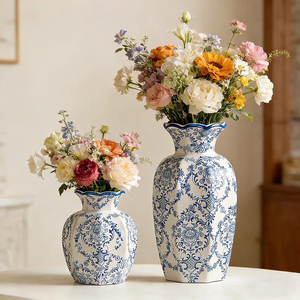 Grand vase en porcelaine bleu et blanc peint à la main - Nesty (vue 5)
