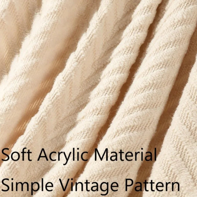 Plaid tricoté crème à franges Nesty - Gros plan sur le tricot en relief motif chevrons