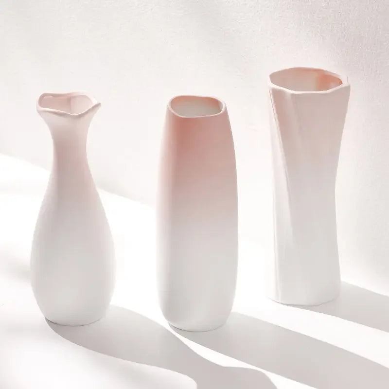 Vase en céramique rose, forme bouteille épurée - Nesty (vue 3)