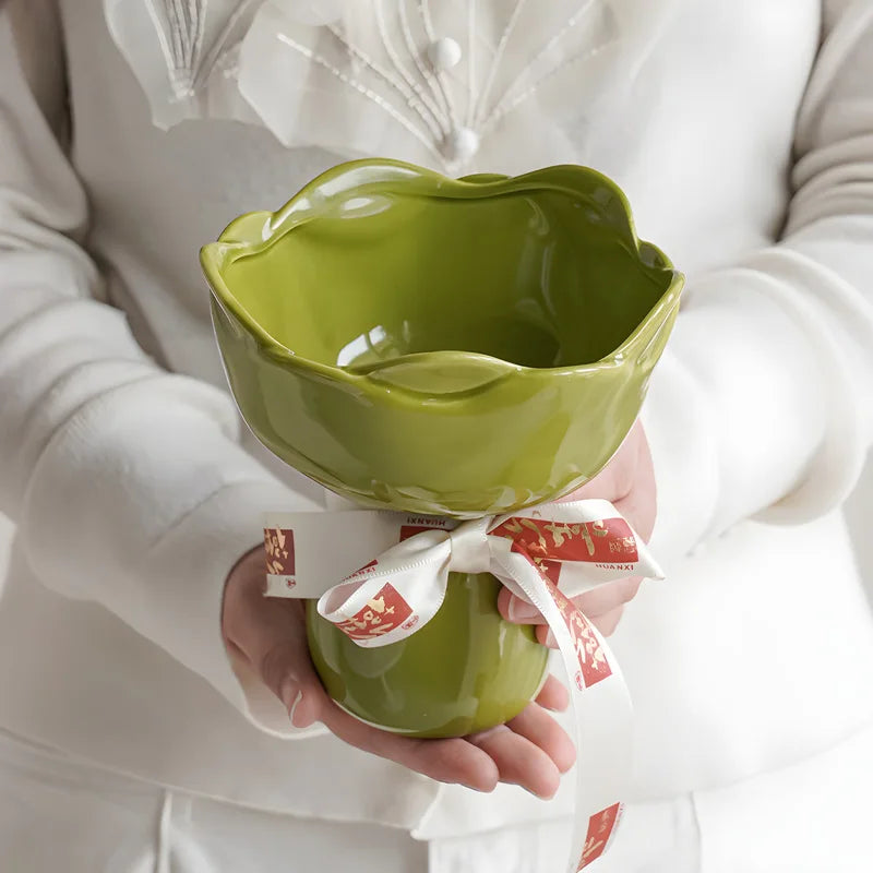 Vase en céramique en forme de rose — modèle bureau (vue 5) - Nesty
