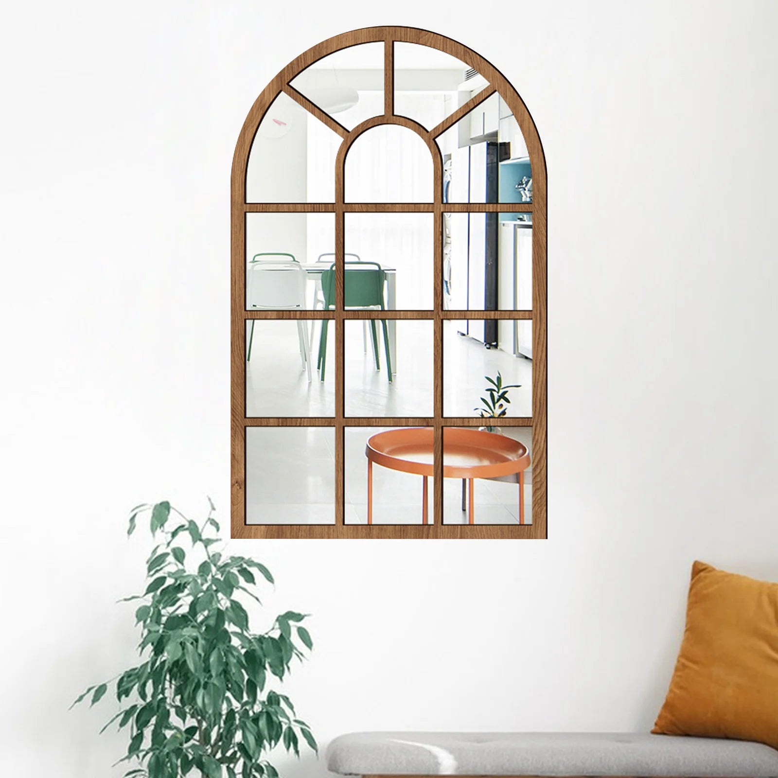 Miroir fenêtre en bois et acrylique Nesty - Trois coloris, version cadre bois accrochée sur un mur blanc, reflet d'une salle à manger