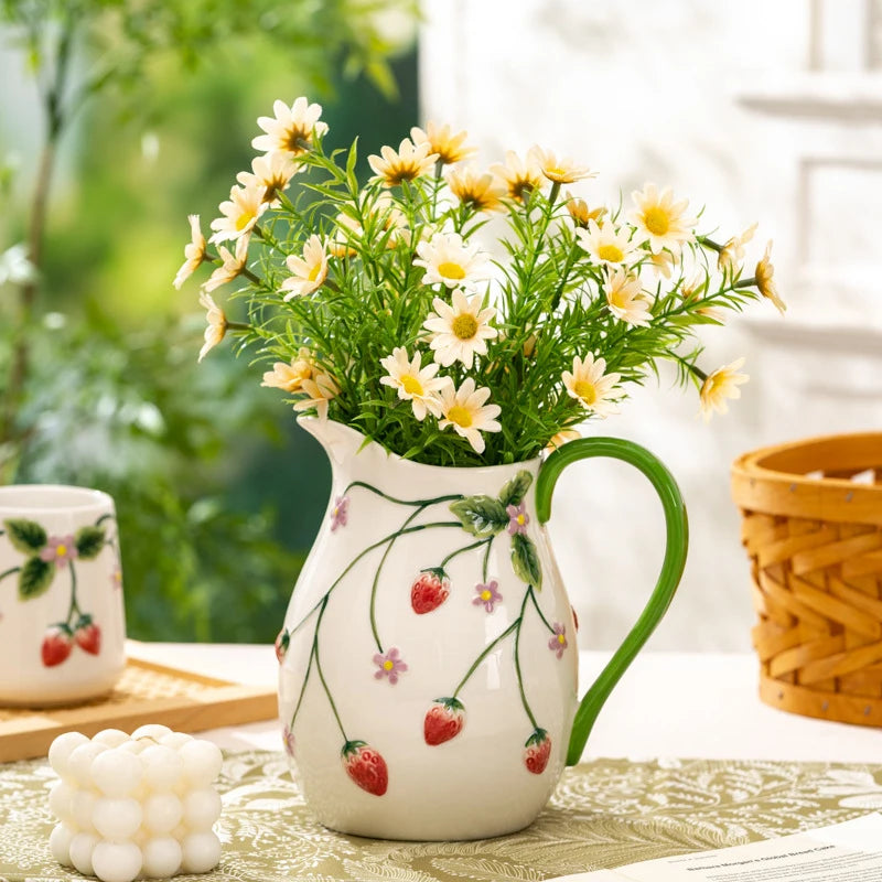 Pichet en céramique à motif fraise en relief, 1,7L - Nesty (vue 4)