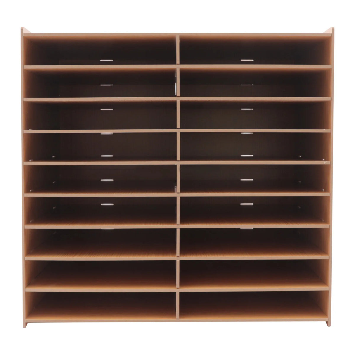Organiseur de bureau en bois à 9 niveaux et 18 compartiments vide, vue de face sur fond blanc - Nesty
