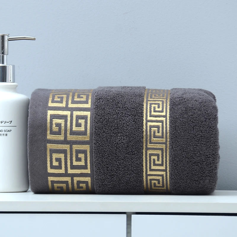 Serviette de bain en coton brodée — motif géométrique, grand format - Nesty (vue 16)