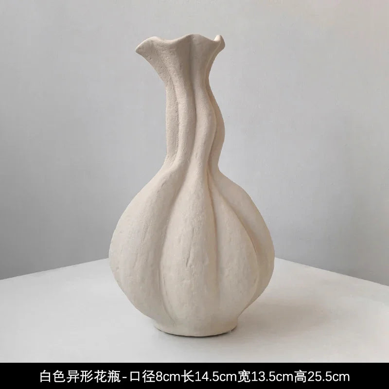 Vase en céramique irrégulier, esprit wabi-sabi, fait main (vue 11) - Nesty