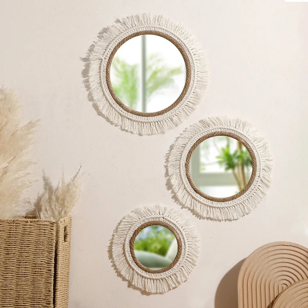 Trois miroirs muraux ronds en corde tressée à franges blanches, tailles décroissantes, sur mur avec pampas - Nesty