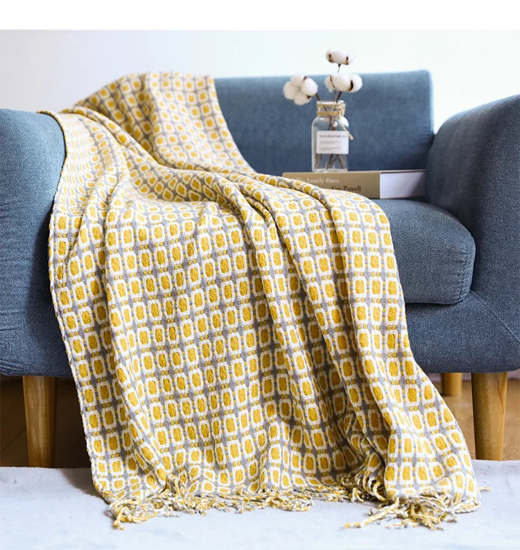 Plaid châle jaune moutarde tricoté à franges - Nesty (vue 7)