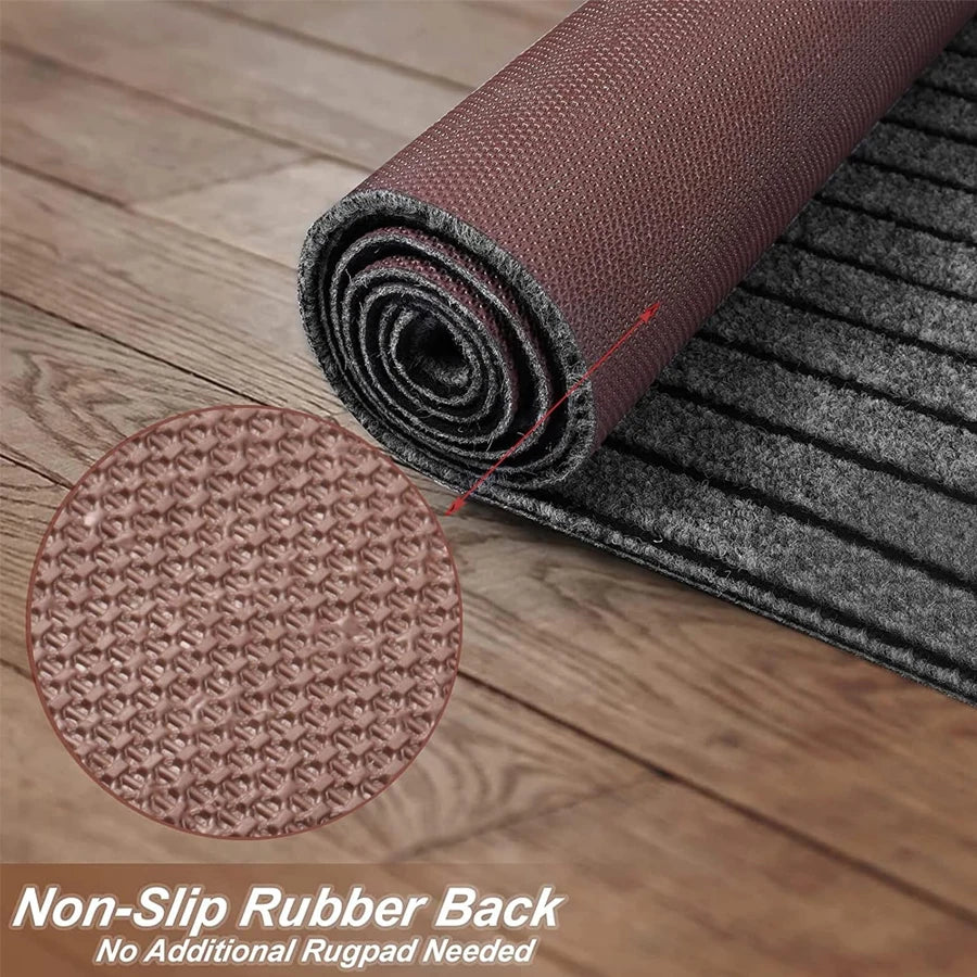 Tapis long à rayures grises — entrée et cuisine - Nesty, détail de l'envers antidérapant marron texturé