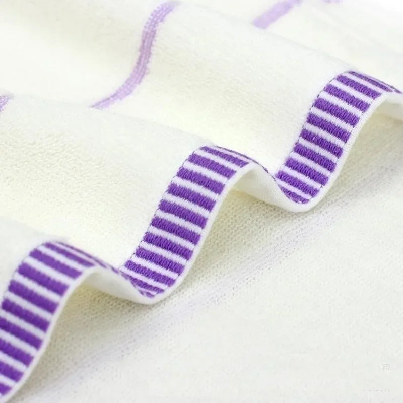 Duo de serviettes brodées lavande en coton — 35 x 75 cm - Nesty (vue 4)