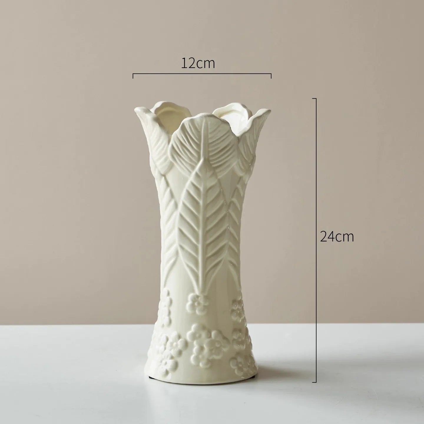 Vase en céramique crème à relief — style intemporel (vue 9) - Nesty