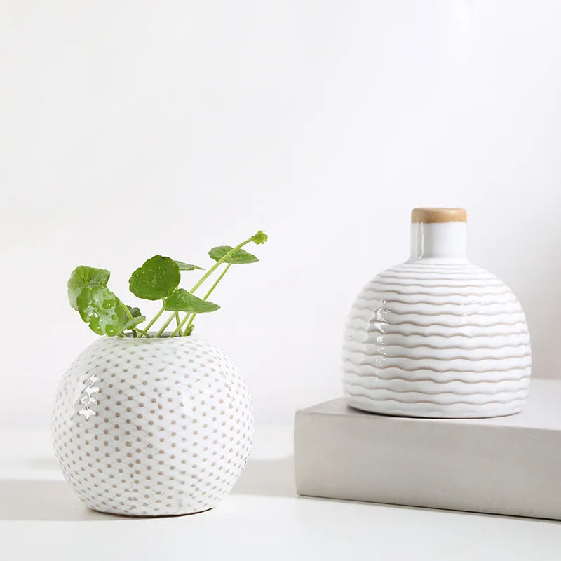 Petit vase en céramique, format mini pour bureau - Nesty (vue 2)