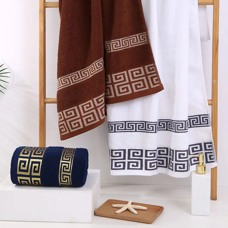 Serviette de bain en coton brodée — motif géométrique, grand format - Nesty (vue 1)