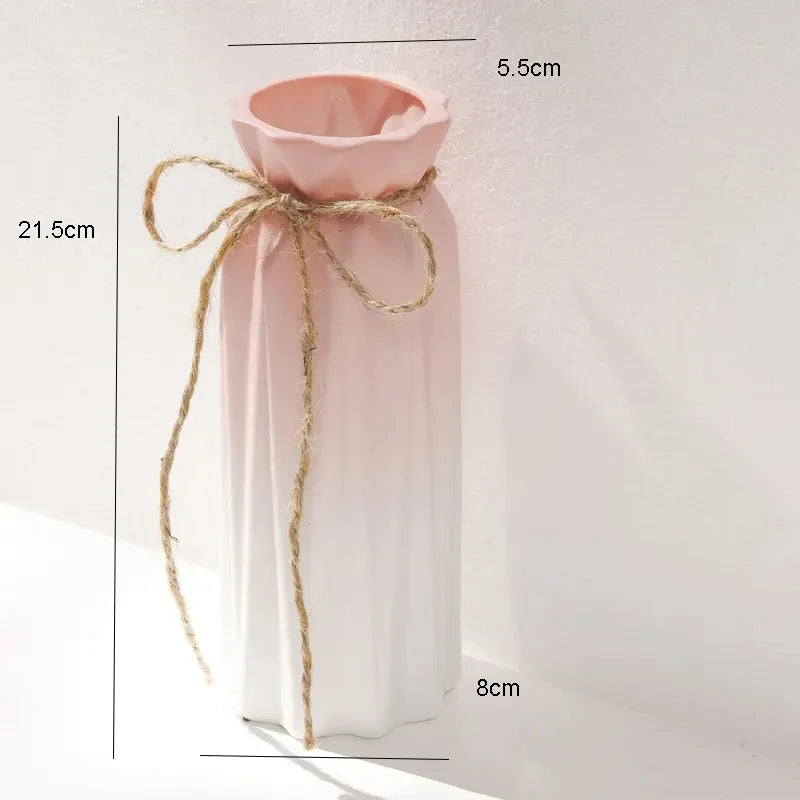 Vase en céramique rose, forme bouteille épurée - Nesty (vue 7)