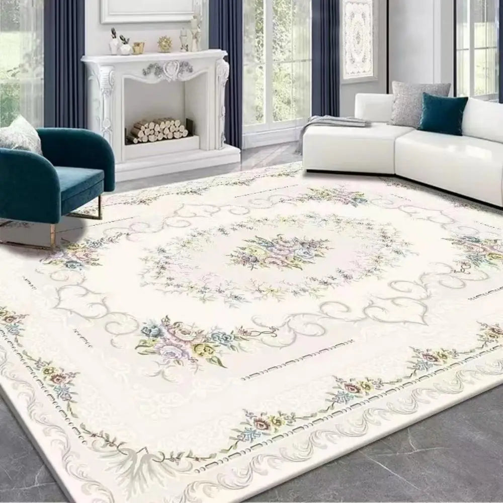 Tapis à motif inspiré des tapis persans - Nesty, motif floral pastel sur fond ivoire dans un salon avec cheminée blanche