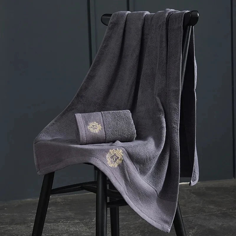 Serviette de bain en coton brodée — motif géométrique, grand format - Nesty (vue 10)
