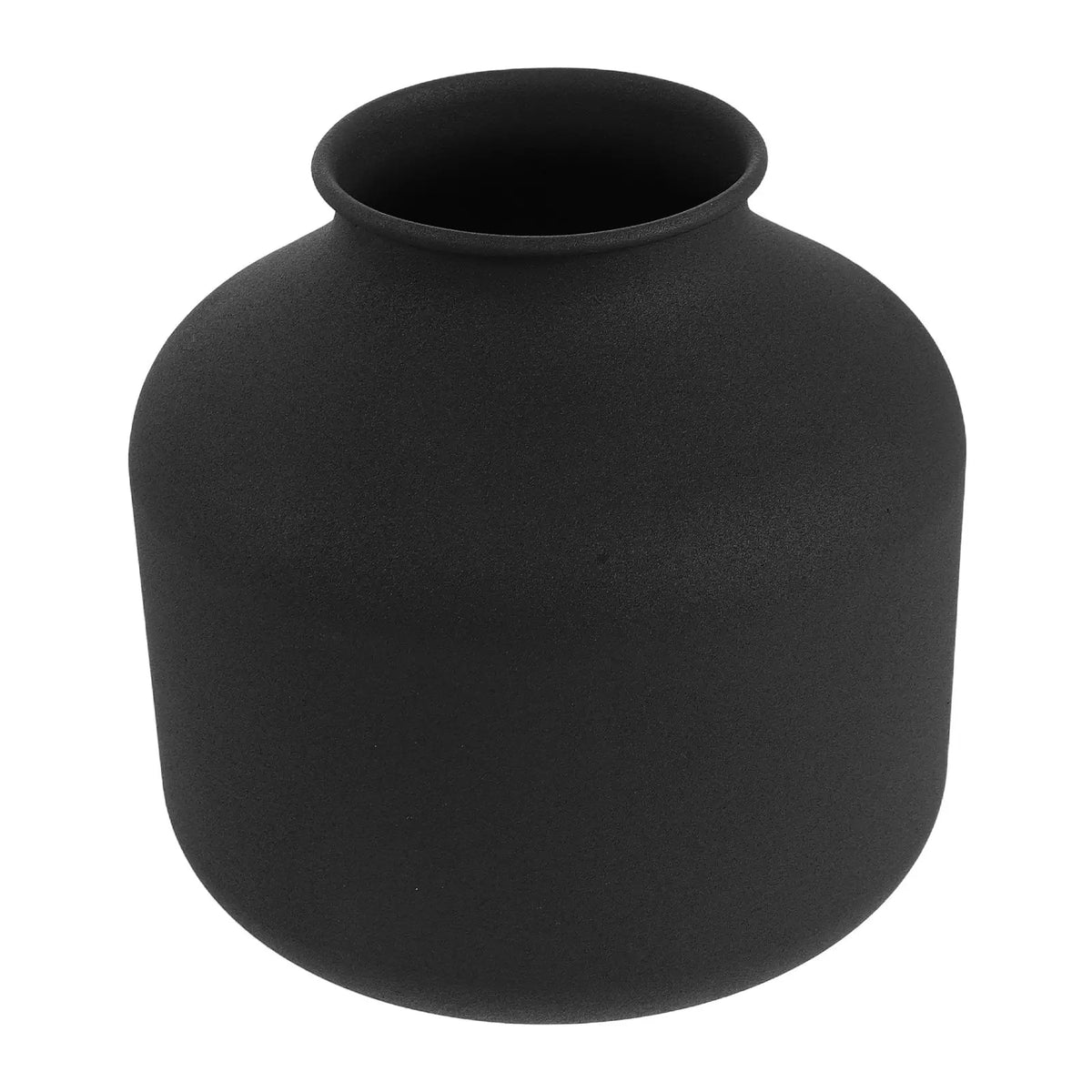 Vase en métal noir mat, style minimaliste Nesty, forme ronde et trapue noire mate, vue de face sur fond blanc