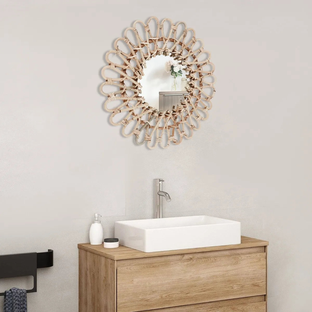 Miroir rond en rotin tressé Nesty - Accroché au-dessus d'un lavabo, meuble vasque en bois