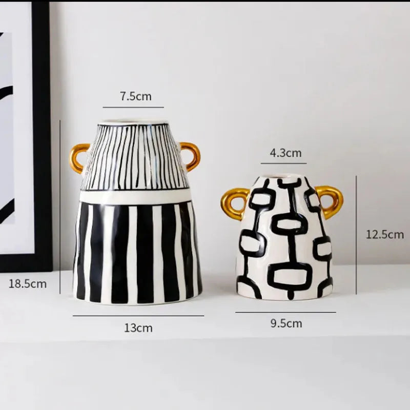 Vase en céramique rayé — silhouette abstraite haute (vue 6) - Nesty