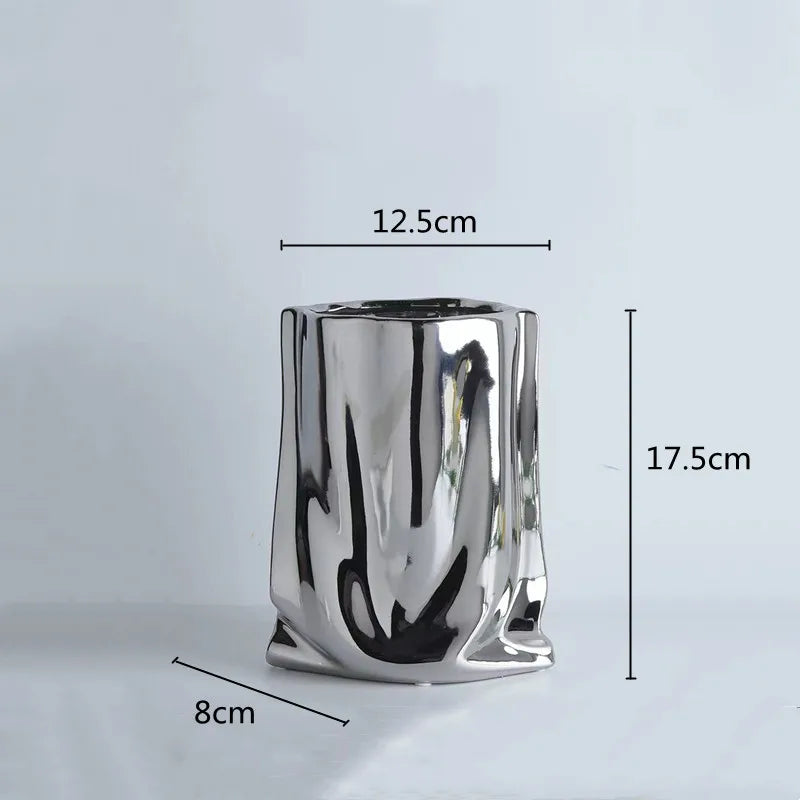 Vase en céramique argentée, forme sac plissé (vue 11) - Nesty