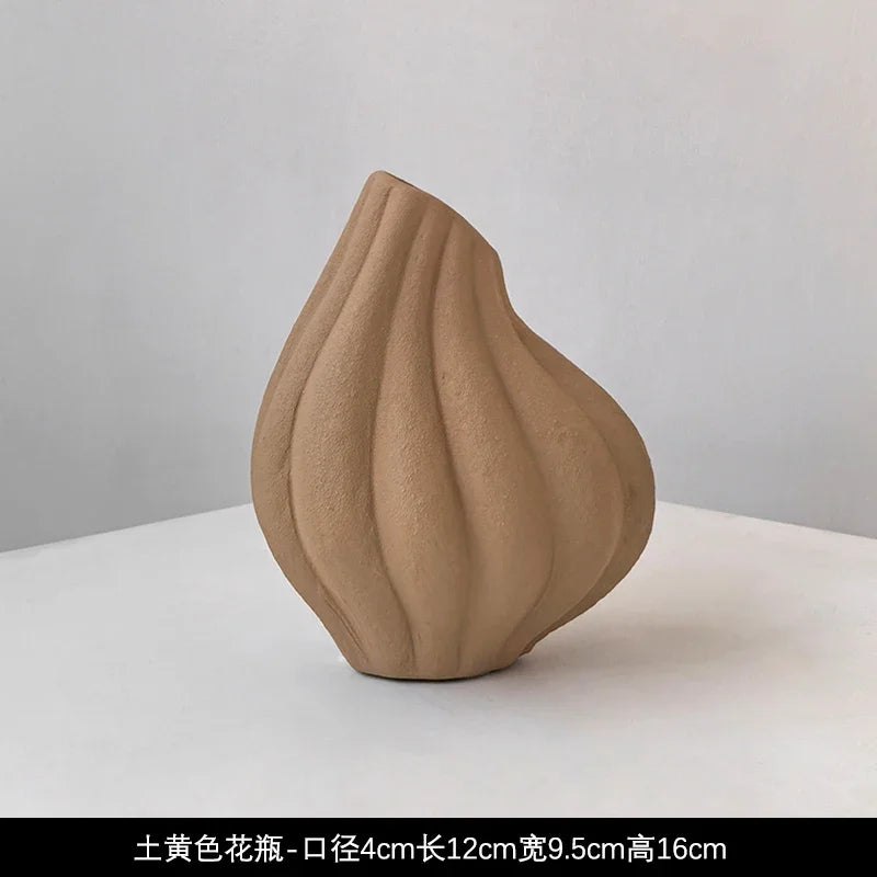 Vase en céramique irrégulier, esprit wabi-sabi, fait main (vue 9) - Nesty