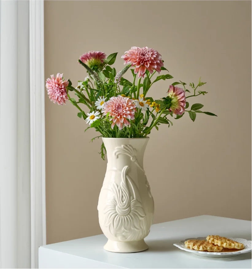 Vase en céramique crème à relief — style intemporel (vue 5) - Nesty
