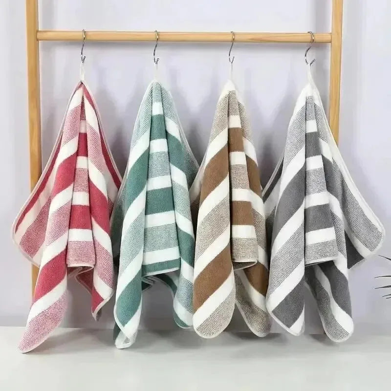 Duo de serviettes de bain épaisses — 700 g/m², lui & elle - Nesty (vue 2)