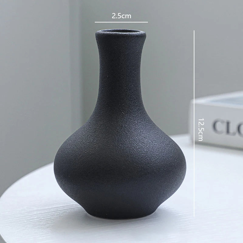 Lot de 5 vases en céramique noire mate, style minimaliste - Nesty (vue 6)