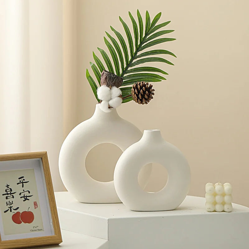 Vase blanc en imitation céramique, motif anneau - Nesty (vue 5)