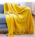 Plaid tricoté jaune en chale, franges nordiques - Nesty (vue 12)