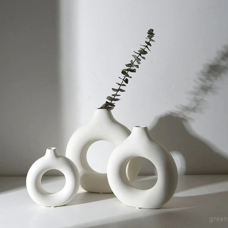 Vase blanc en imitation céramique, motif anneau - Nesty (vue 2)