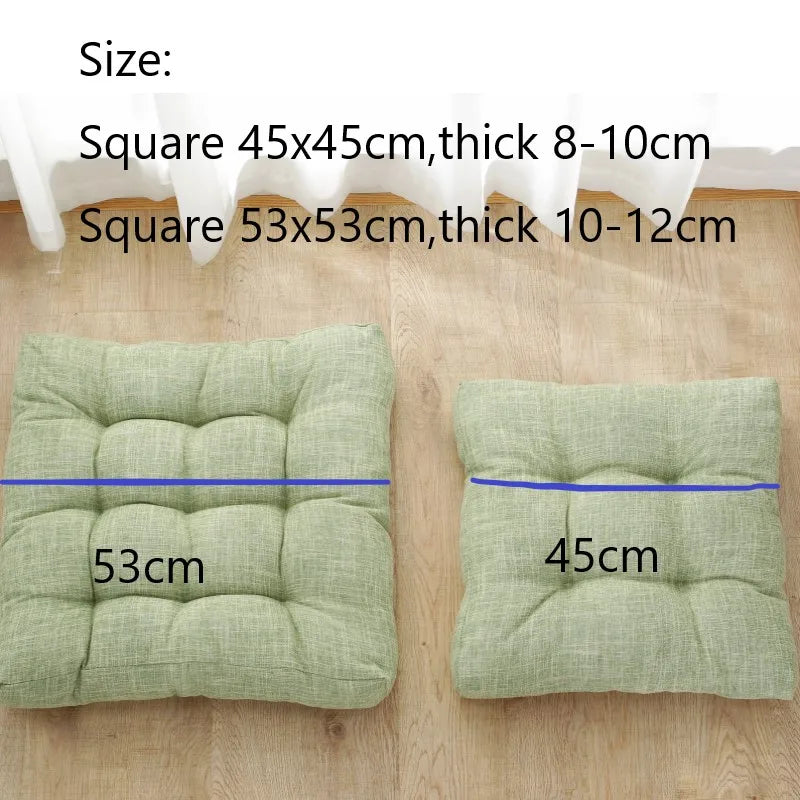 Grand coussin de sol carré tufté en lin, esprit futon, épais Nesty, schéma des deux tailles disponibles du coussin capitonné vert sauge, 53cm et 45cm de côté