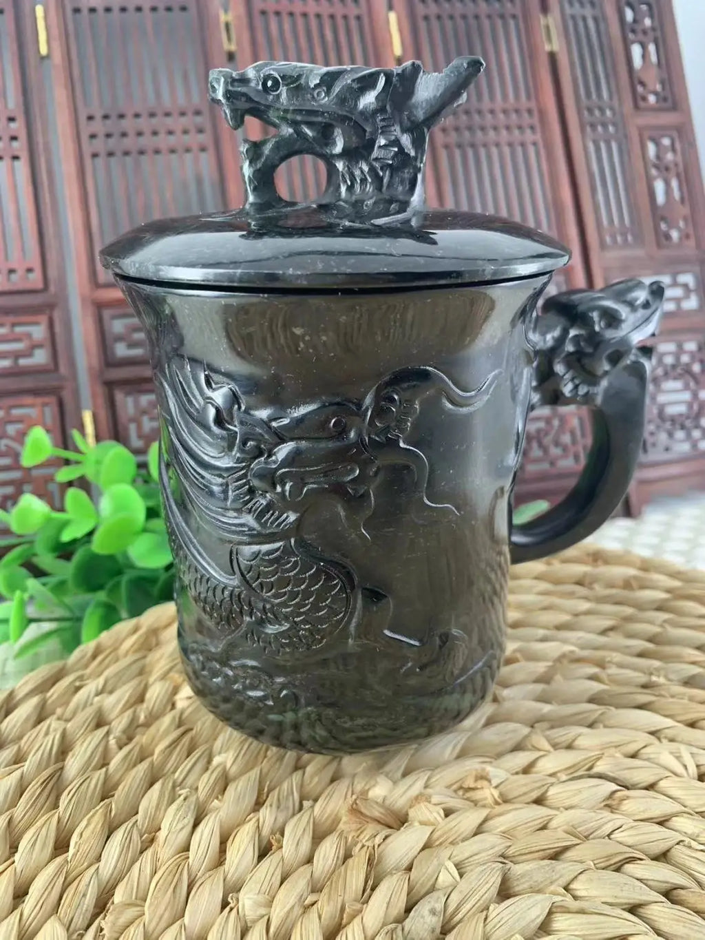 Tasse en pierre naturelle avec couvercle, motif dragon - Nesty (vue 2)